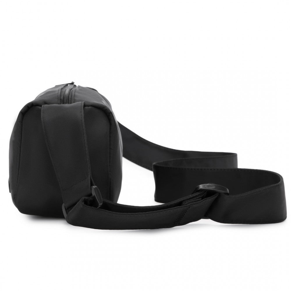 Vintage Lightweight Water-Resistant Crossbody Bag – Black